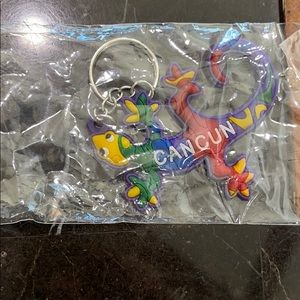 2 Keychains new from (Mexico) never use